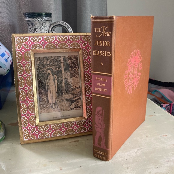 Joan of Arc Vintage Book Art in Upcycled Sicura Malaya Style Frame - Pretty! - Picture 13 of 16